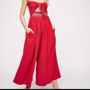 FREE PEOPLE CARMEN CONVERTIBLE SMOCKED BANDEAU